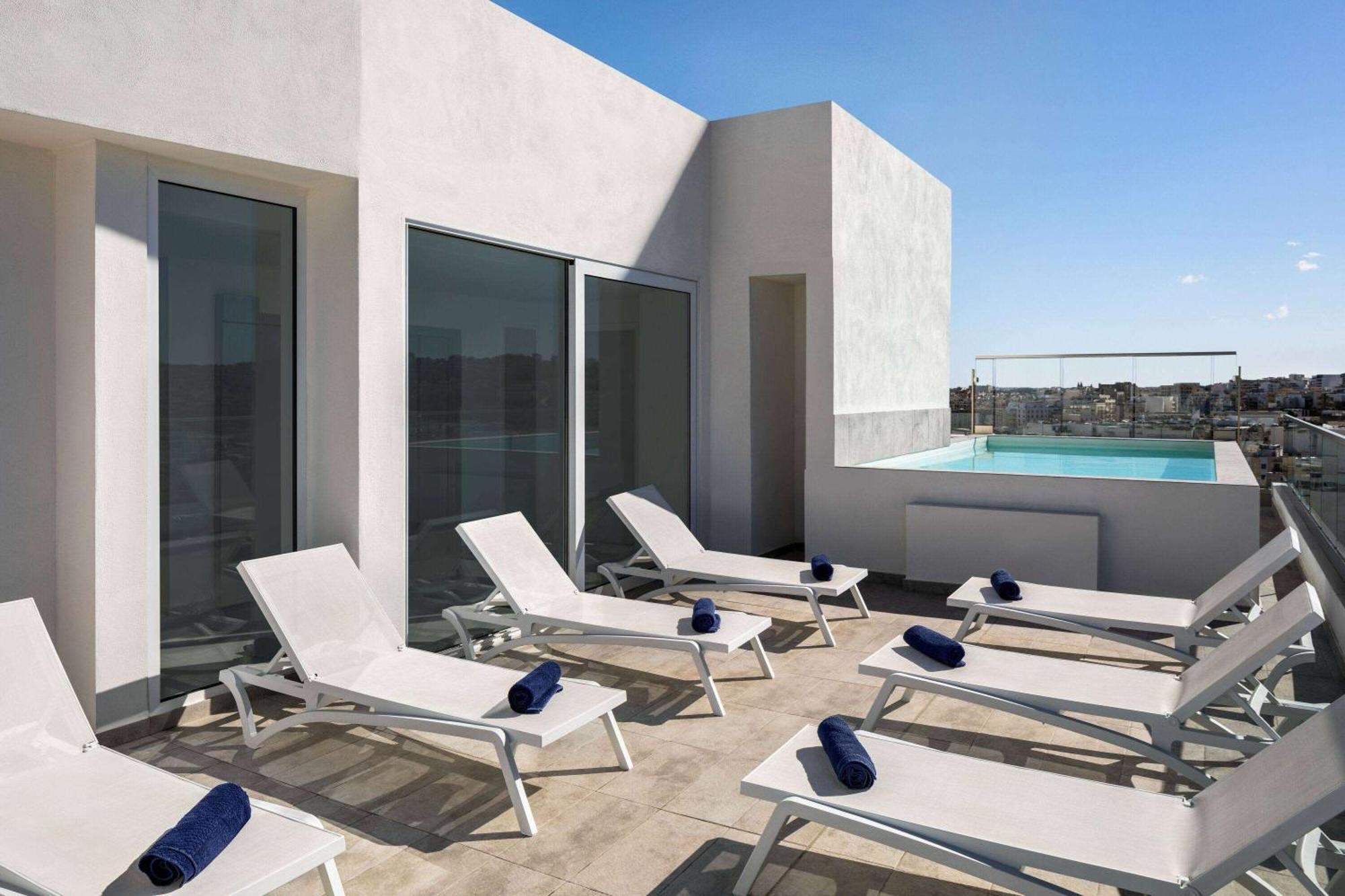 Quadro Hotel, Trademark Collection By Wyndham San Ġiljan Kültér fotó