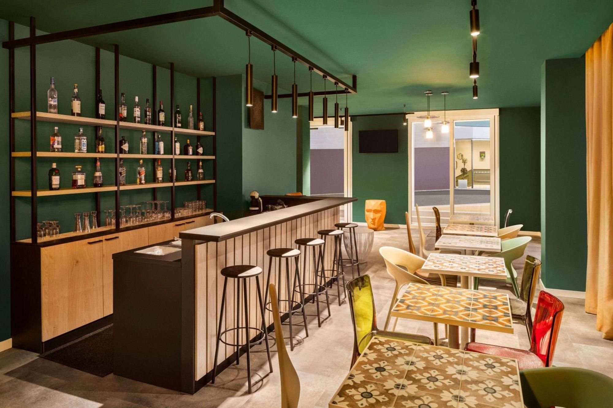 Quadro Hotel, Trademark Collection By Wyndham San Ġiljan Kültér fotó